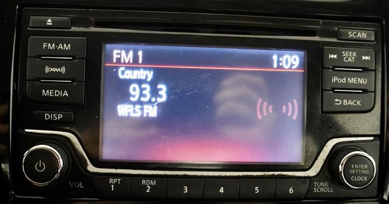 2017 Nissan Versa Sedan SV - Photo 18