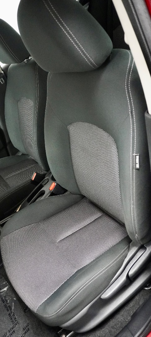 2017 Nissan Versa Sedan SV - Photo 6