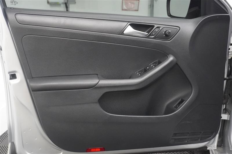 2016 Volkswagen Jetta S - Photo 26