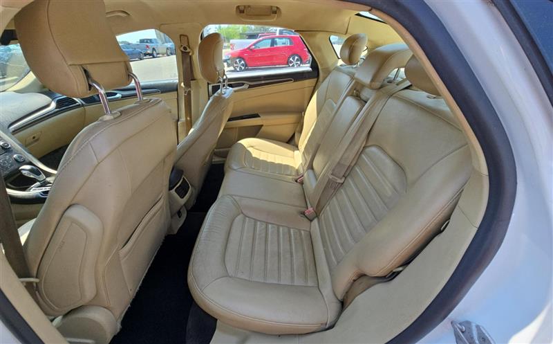 2014 Ford Fusion SE - Photo 6