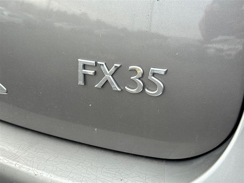2011 INFINITI FX 35 - Photo 13