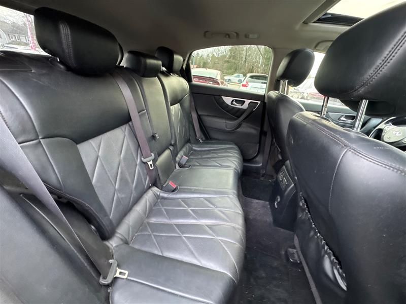 2011 INFINITI FX 35 - Photo 21