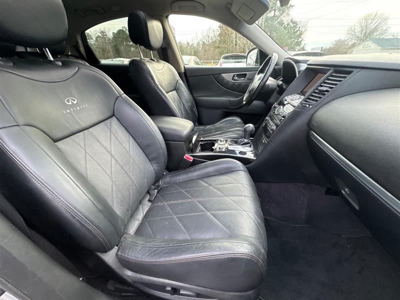 2011 INFINITI FX 35 - Photo 23