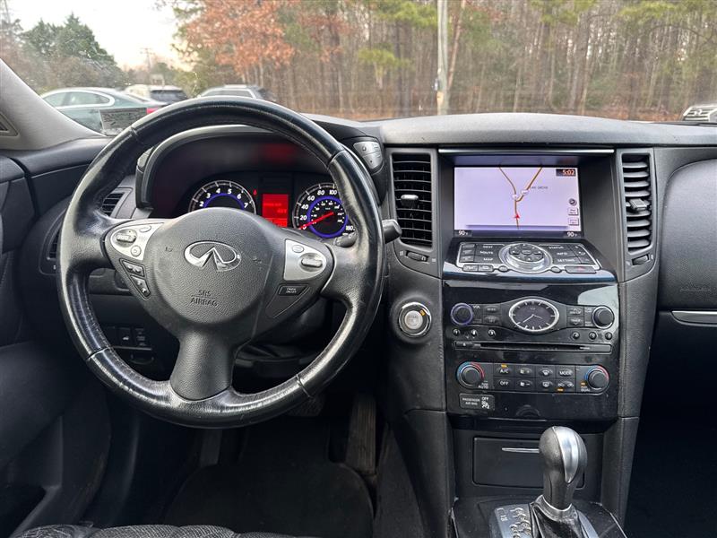 2011 INFINITI FX 35 - Photo 24