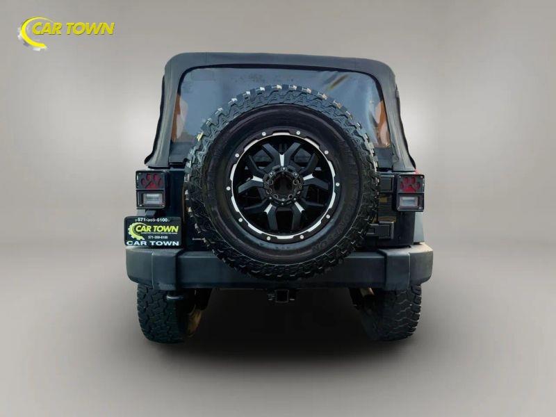 Vehicle photo 11