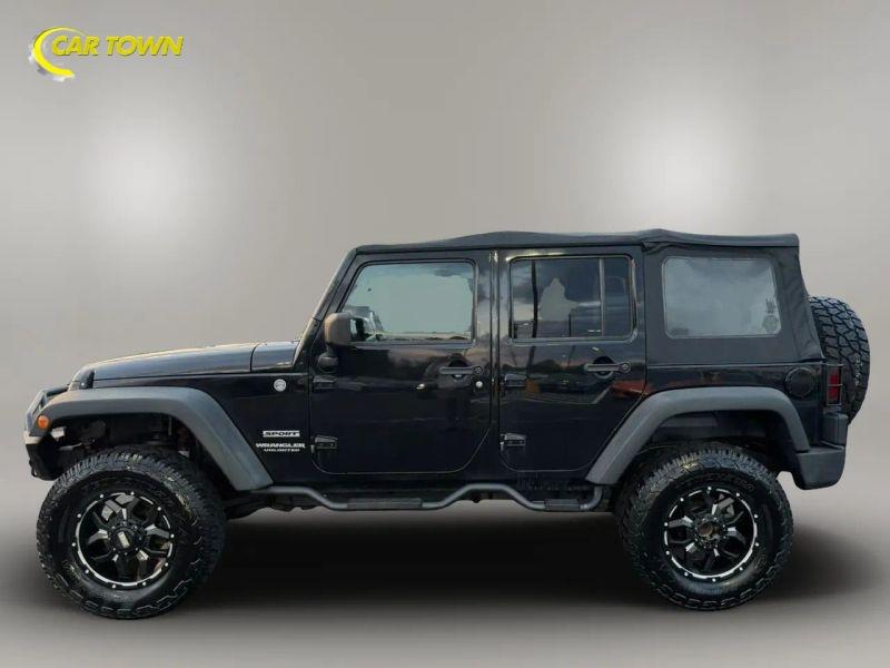 Vehicle photo 14