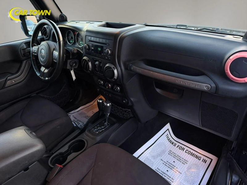 Vehicle photo 19