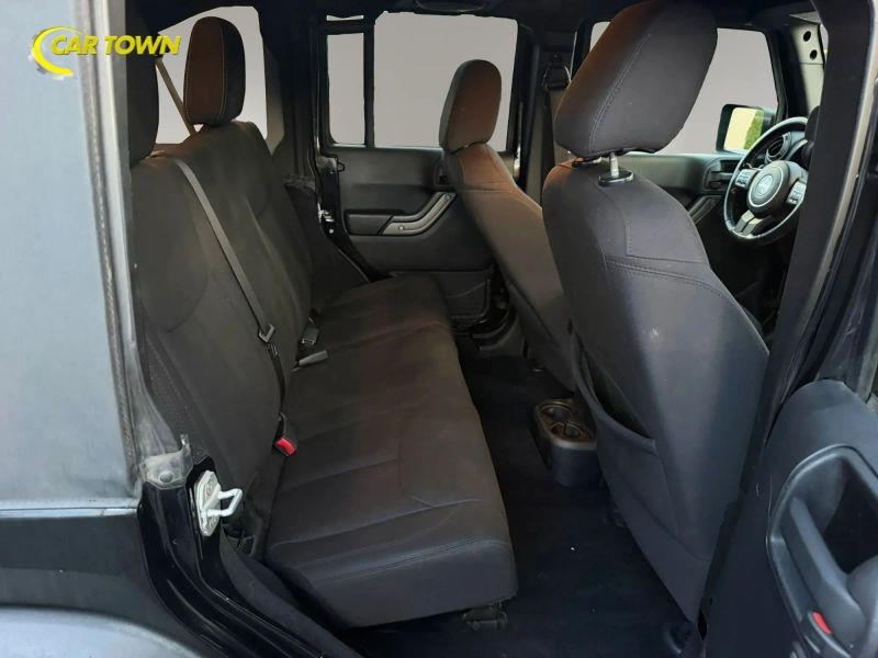 Vehicle photo 21