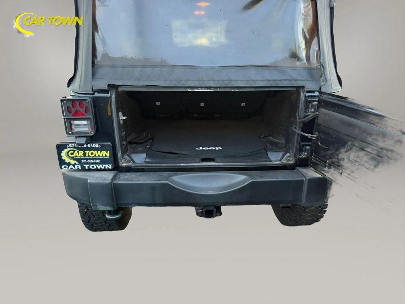Vehicle photo 22