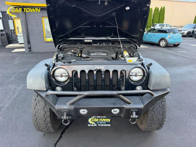 Vehicle photo 29