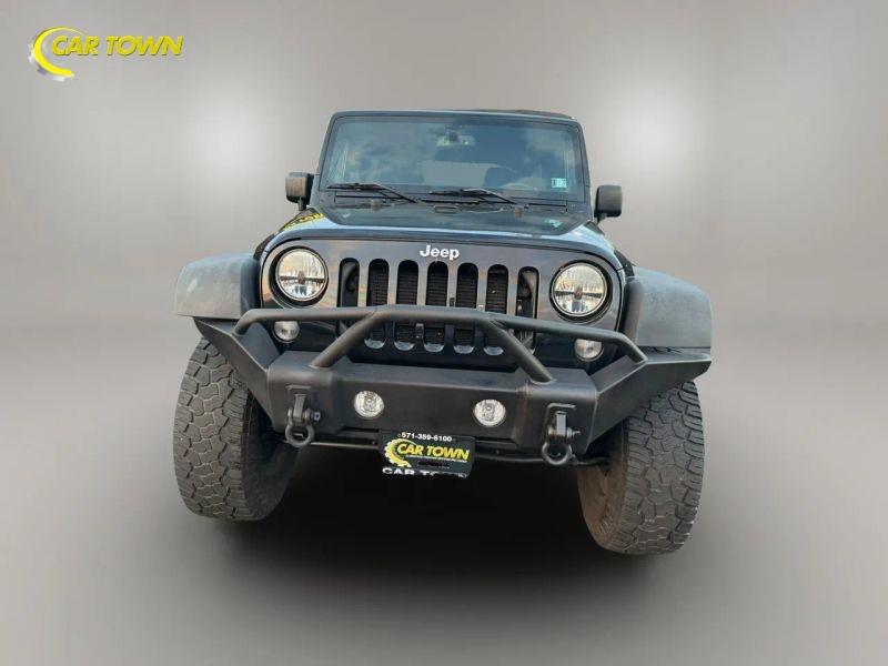 Vehicle photo 4