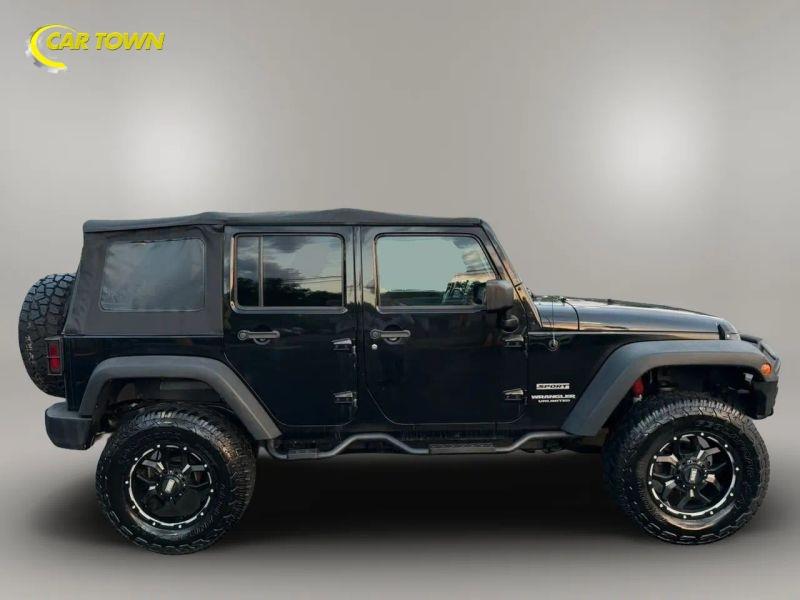 Vehicle photo 7