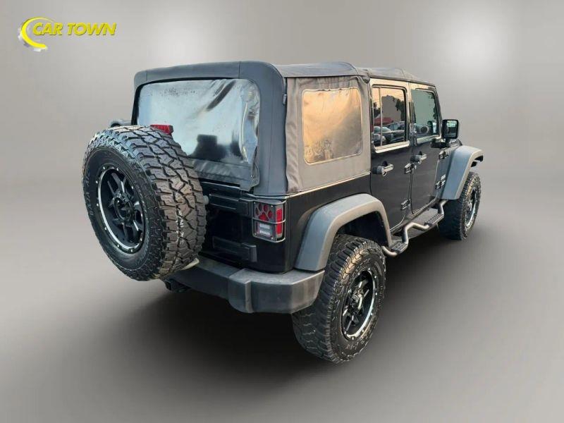 Vehicle photo 8