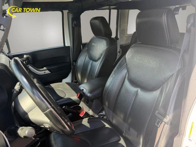 Vehicle photo 19