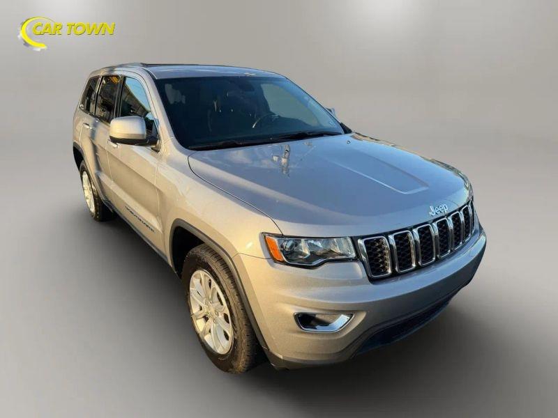 Vehicle photo 4