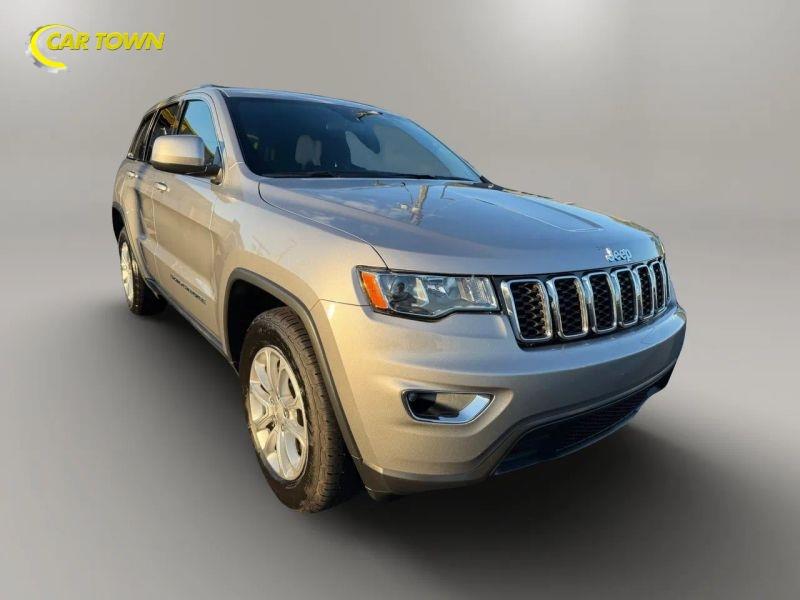 Vehicle photo 5