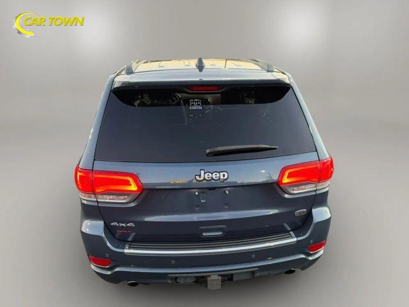 Vehicle photo 11
