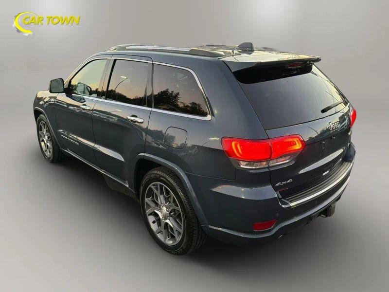 Vehicle photo 12