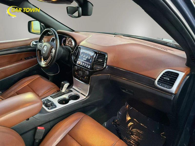 Vehicle photo 20