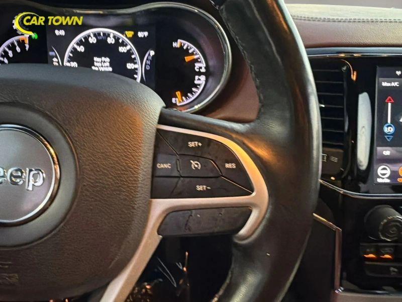 Vehicle photo 28