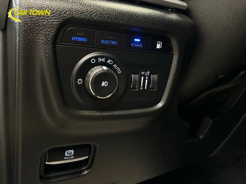 Vehicle photo 27