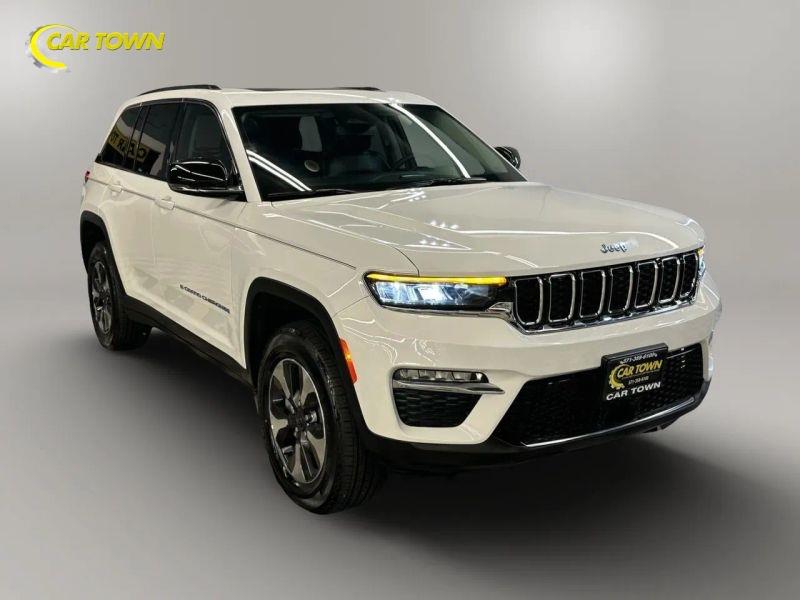 Vehicle photo 5