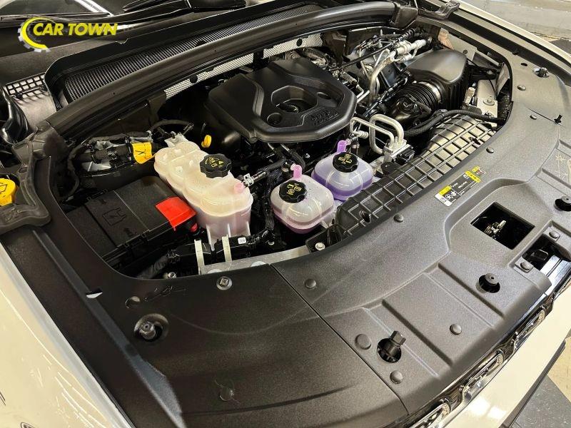 Vehicle photo 52