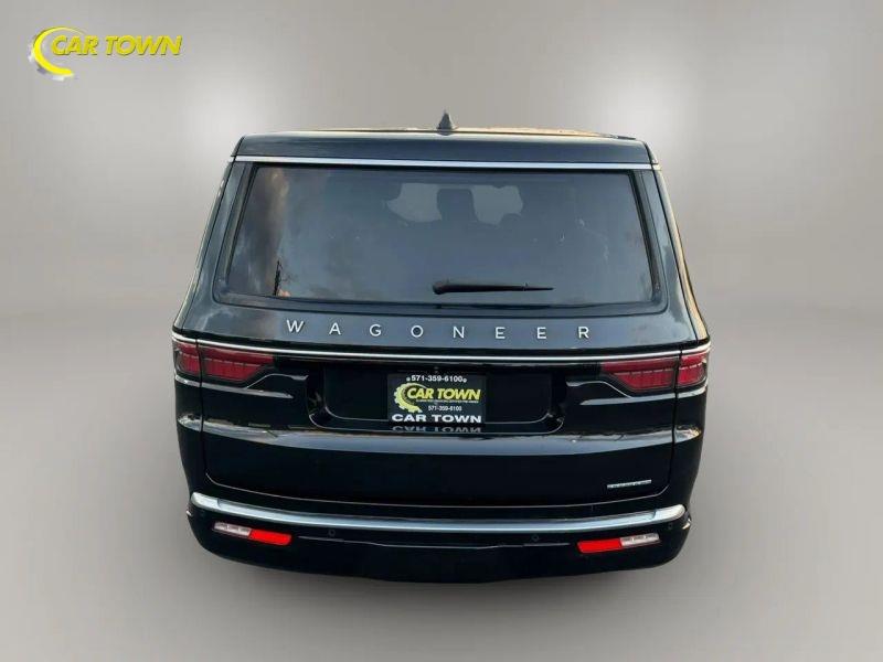 Vehicle photo 10