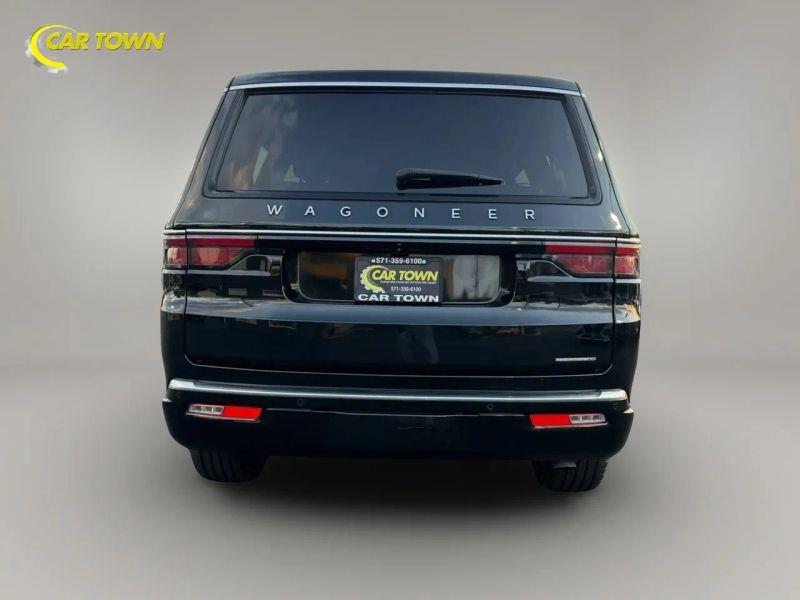 Vehicle photo 11