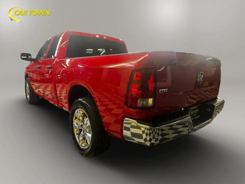Vehicle photo 13