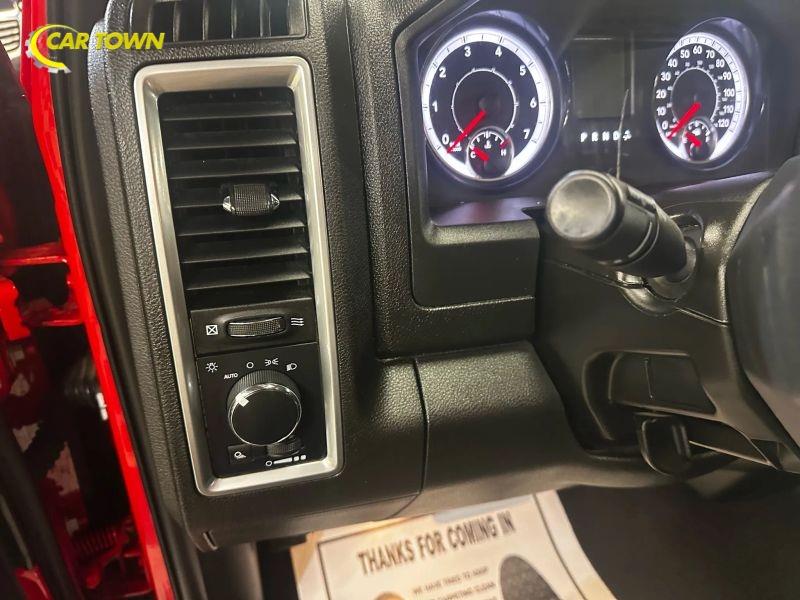 Vehicle photo 17