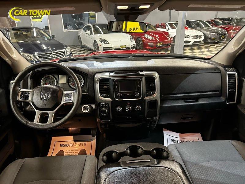 Vehicle photo 27