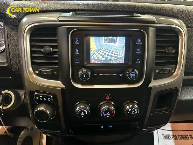 Vehicle photo 31