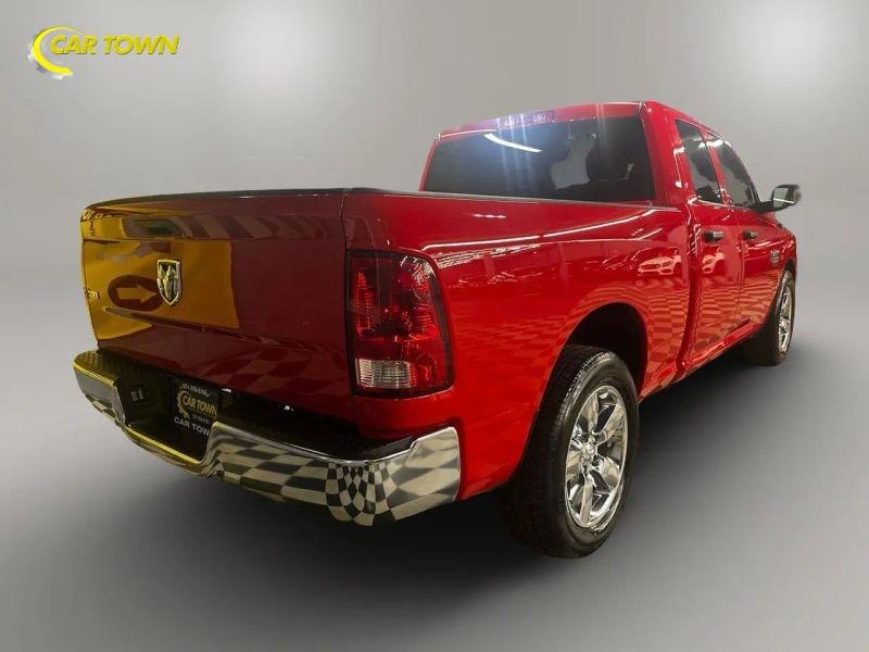 Vehicle photo 9