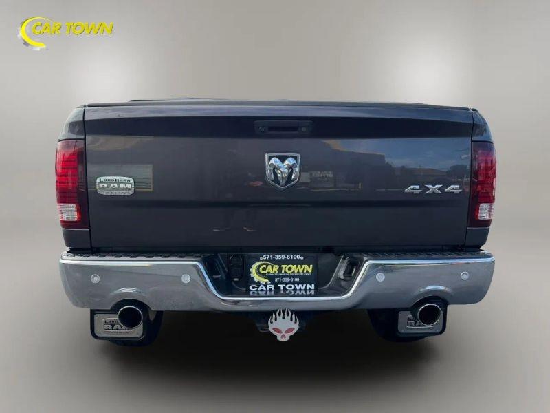 Vehicle photo 11