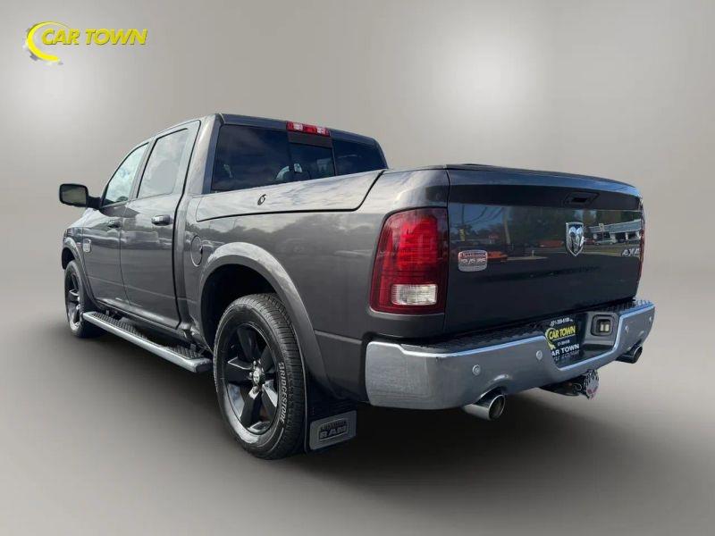 Vehicle photo 13