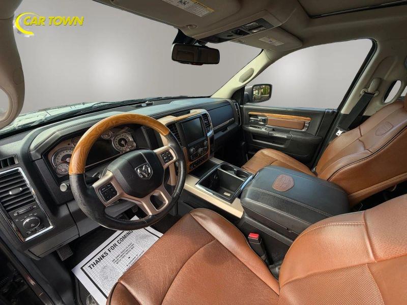 Vehicle photo 15