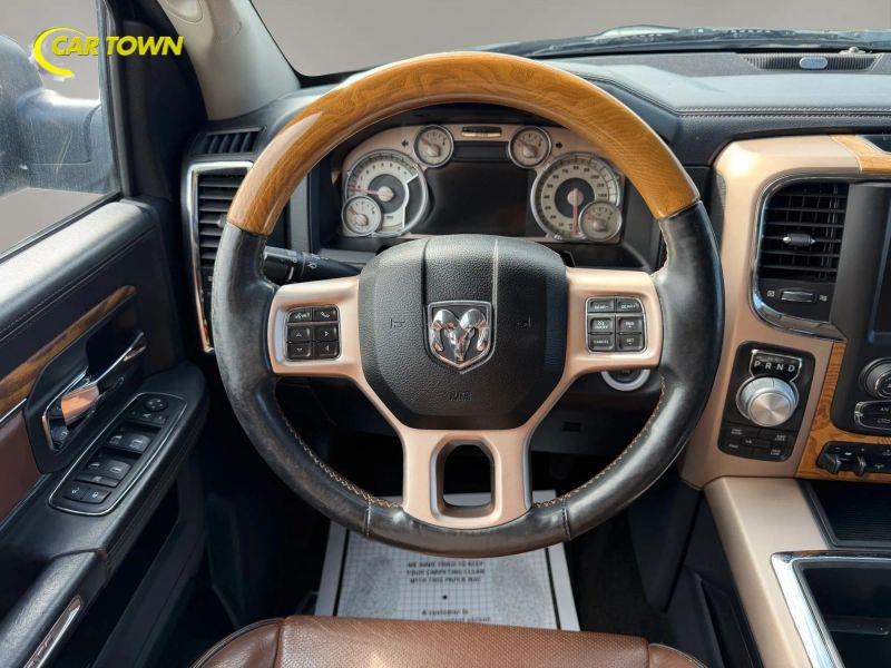Vehicle photo 26