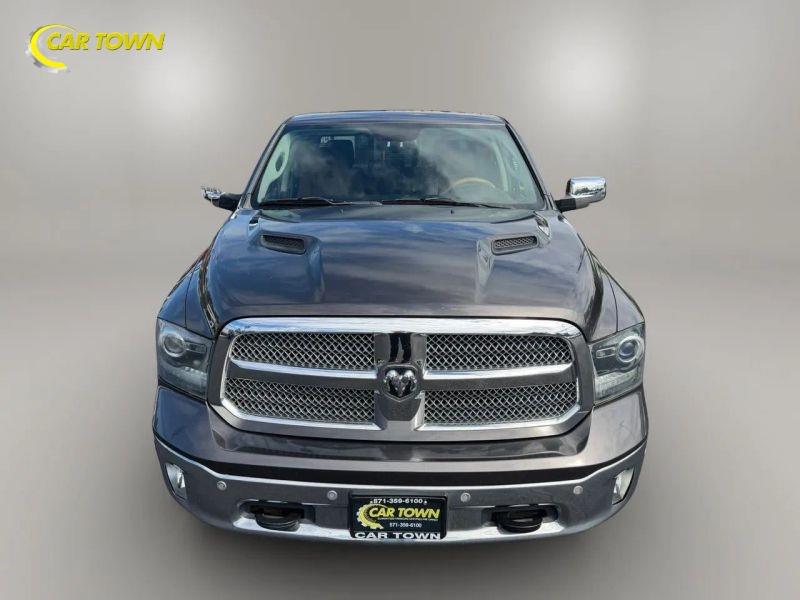 Vehicle photo 3