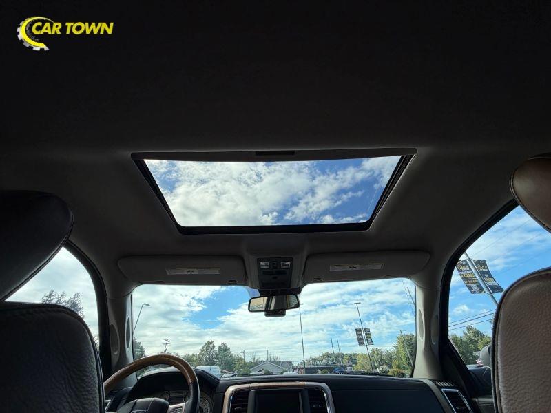 Vehicle photo 31
