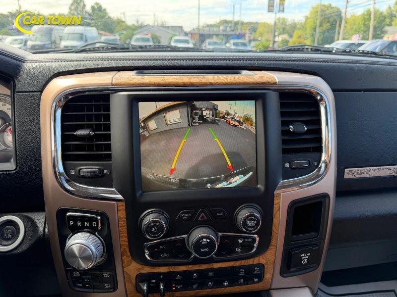 Vehicle photo 34