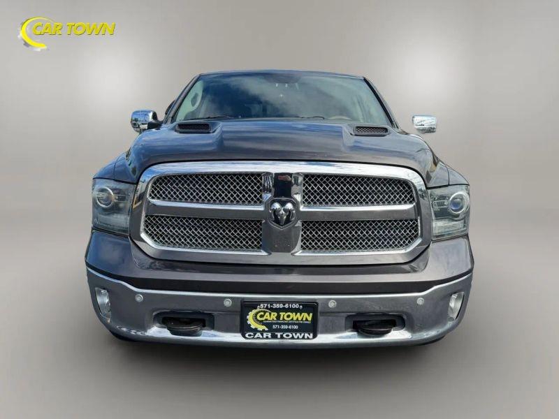 Vehicle photo 4