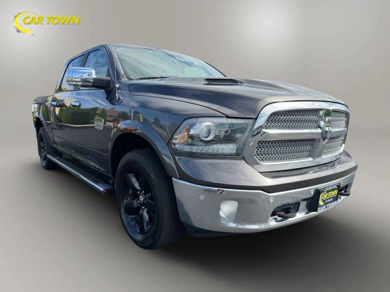 Vehicle photo 6