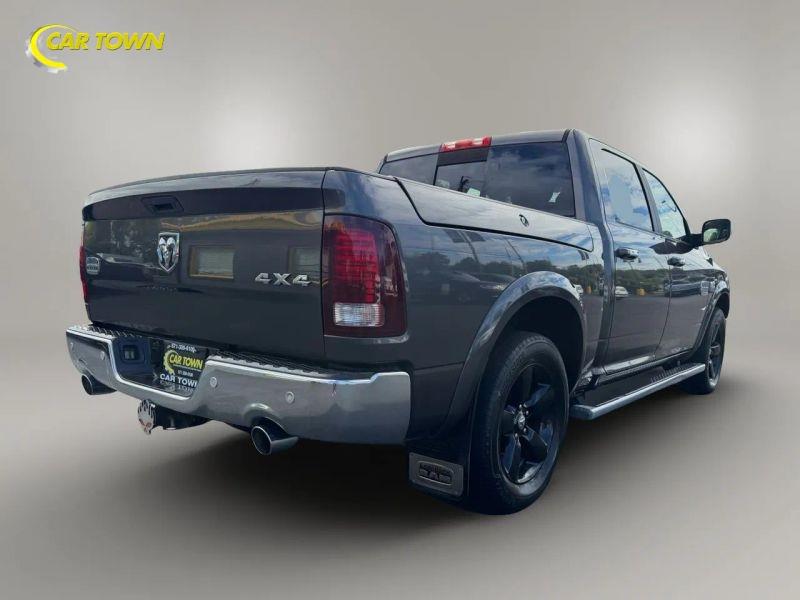 Vehicle photo 9
