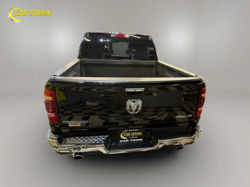 Vehicle photo 10