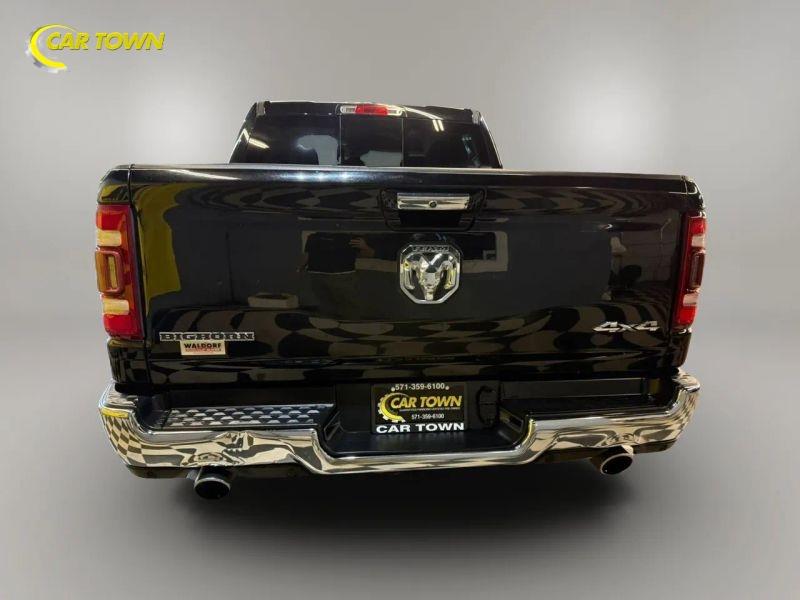 Vehicle photo 11