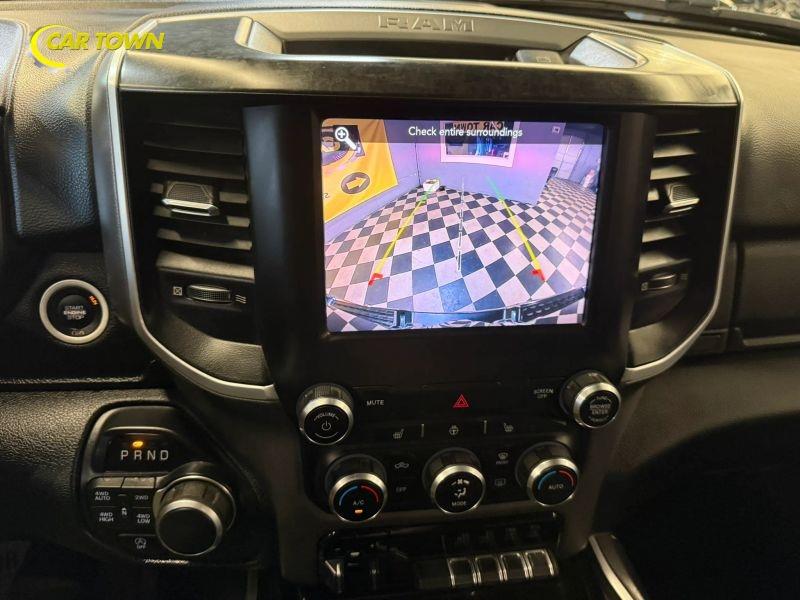 Vehicle photo 38
