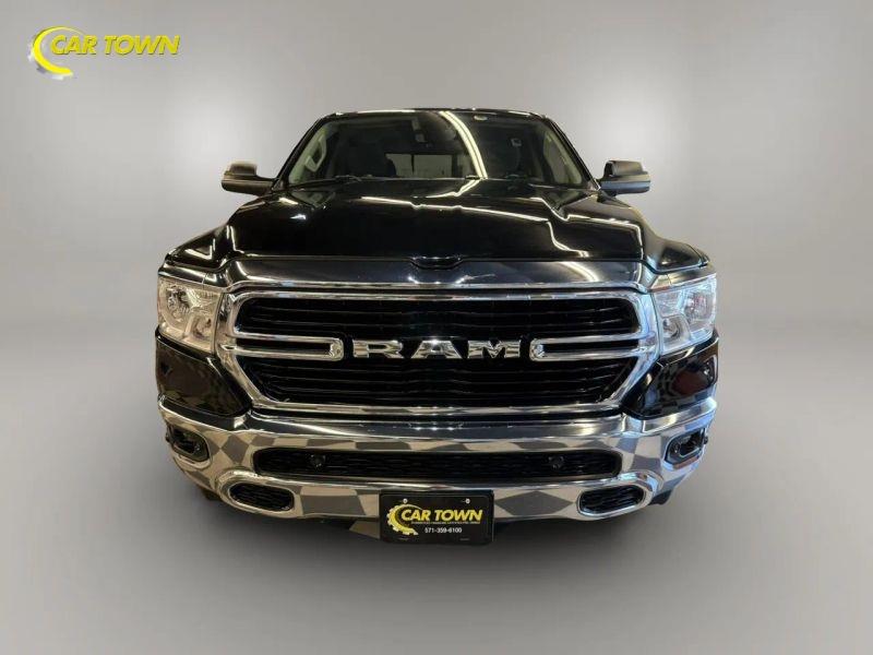 Vehicle photo 4