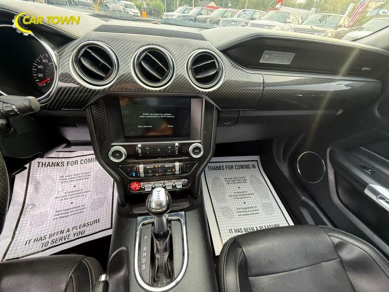 Vehicle photo 24