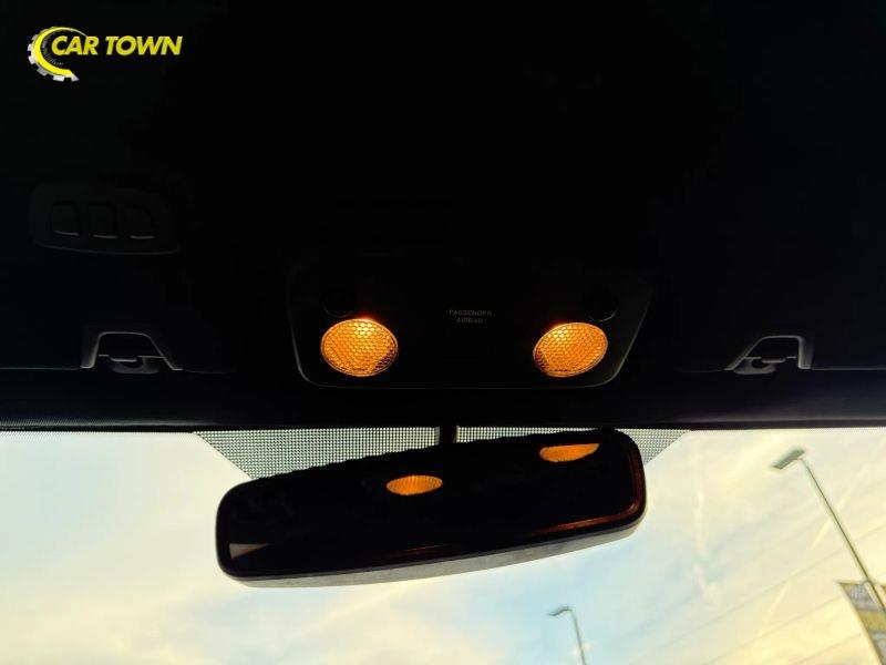 Vehicle photo 27